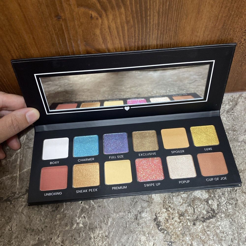 Boxycharm Hello Charmer Eyeshadow Palette.‎ New In Box!